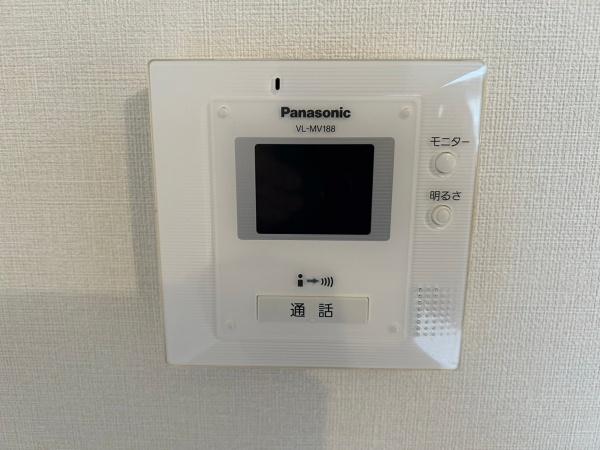 尼崎市三反田町１丁目のハイツ
