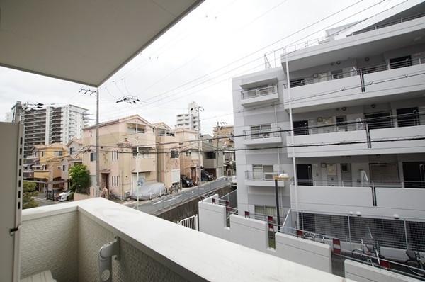 尼崎市東塚口町１丁目のハイツ