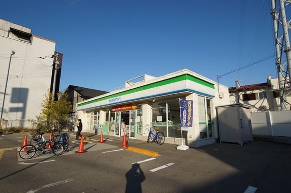 尼崎市立花町3丁目のアパート(ファミリーマート立花東店)