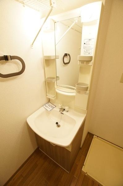 尼崎市東園田町３丁目のアパート