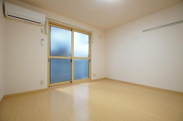 尼崎市小中島１丁目のハイツ