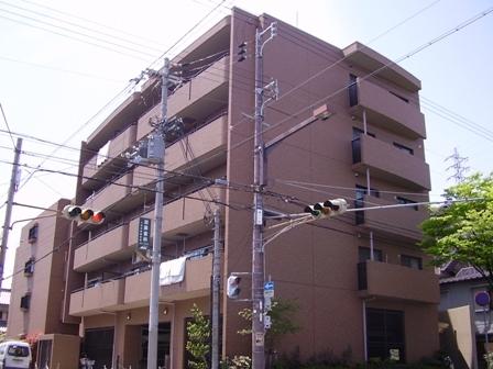 尼崎市南七松町１丁目のマンション