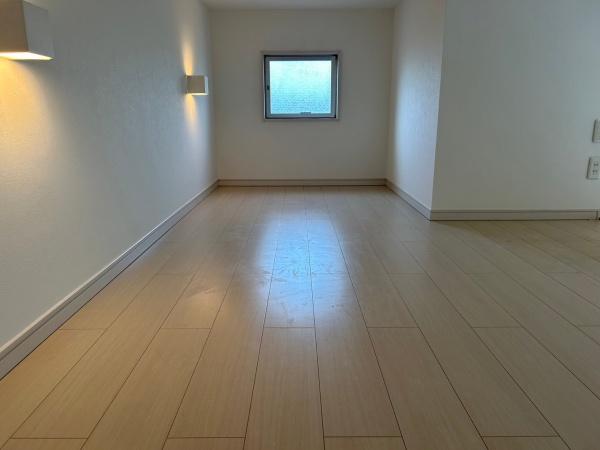 尼崎市東七松町２丁目のハイツ