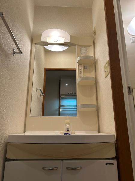 尼崎市武庫之荘本町１丁目のアパート