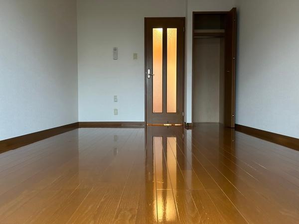 尼崎市武庫之荘本町１丁目のアパート