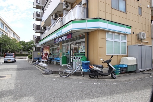 尼崎市猪名寺1丁目の貸家(ファミリーマート猪名寺駅前店)