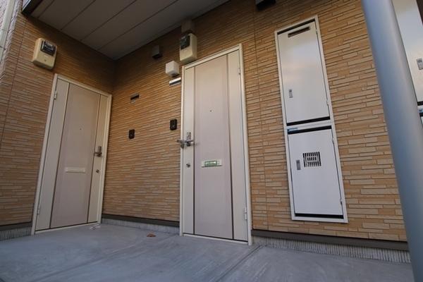 尼崎市武庫川町４丁目のハイツ