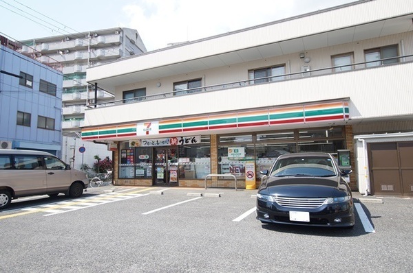 尼崎市尾浜町2丁目のアパート(セブンイレブン尼崎名神町2丁目店)