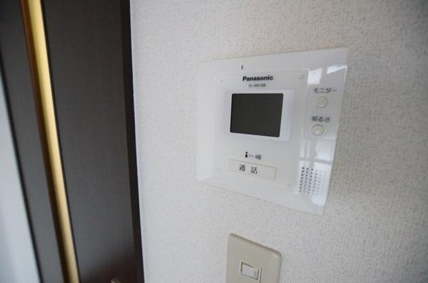 尼崎市杭瀬南新町４丁目のハイツ