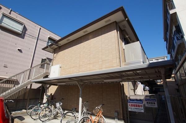 尼崎市杭瀬南新町４丁目のハイツ