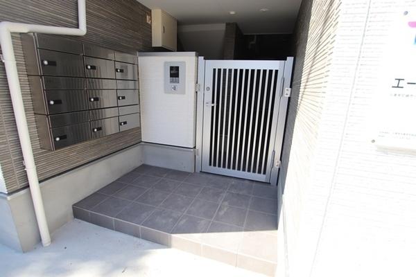 尼崎市小中島３丁目のアパート