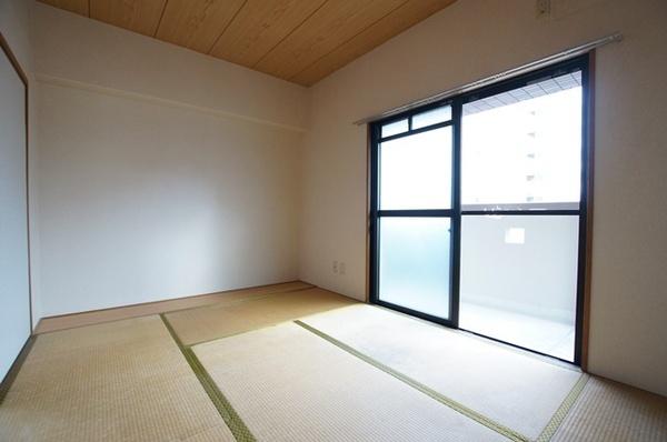 尼崎市東難波町５丁目のマンション