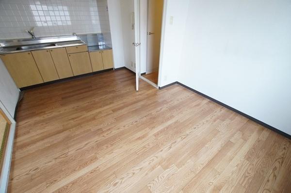 尼崎市東難波町５丁目のマンション