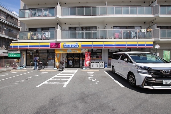 スワンズ大阪アクシオン(ミニストップ柏里2丁目店)