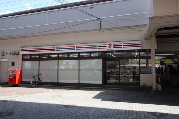プレサンス塚本ミッドネクスト(セブン-イレブンハートインJR塚本駅西口店)