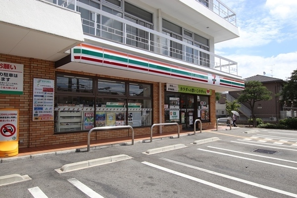 AILE南塚口Ⅱ(セブン-イレブン尼崎南塚口２丁目店)
