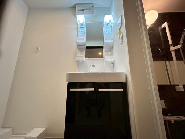 ザカラー東本町B棟