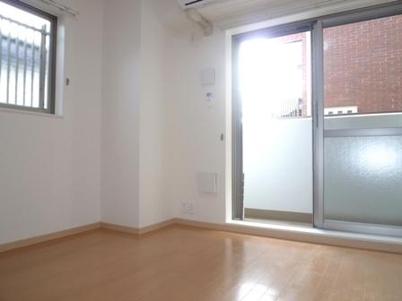 尼崎市水堂町１丁目のマンション
