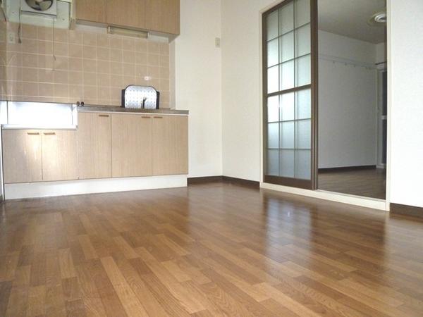 尼崎市東園田町４丁目のハイツ