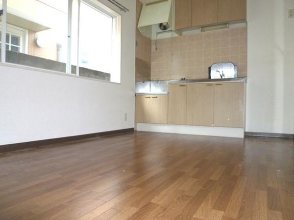 尼崎市東園田町４丁目のハイツ