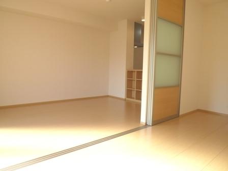 尼崎市大庄西町１丁目のハイツ