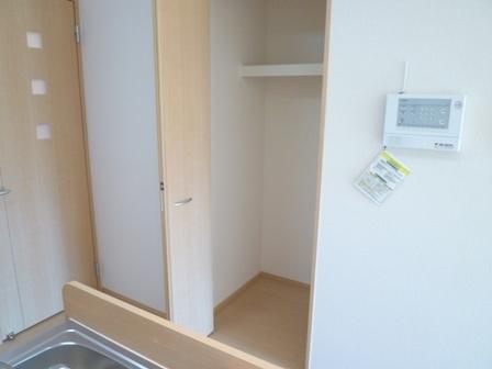 尼崎市大庄西町１丁目のハイツ