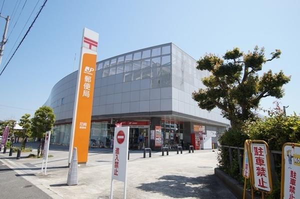 尼崎市昭和通1丁目のハイツ(尼崎郵便局)