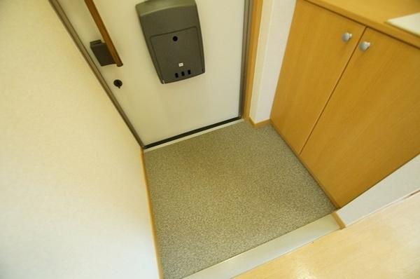 尼崎市名神町２丁目のハイツ