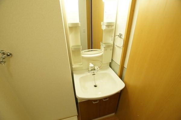尼崎市名神町２丁目のハイツ