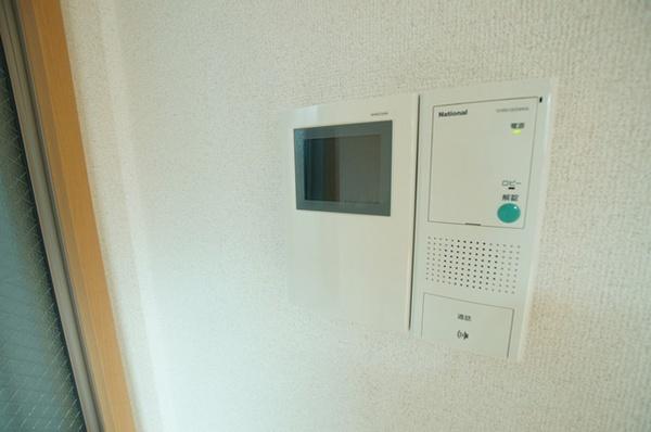 尼崎市名神町２丁目のハイツ