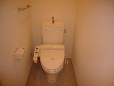 尼崎市小中島１丁目のハイツ