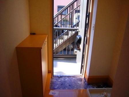 尼崎市小中島１丁目のハイツ