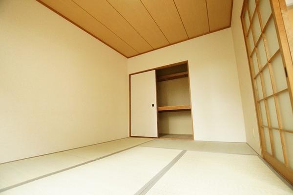 尼崎市若王寺３丁目のハイツ
