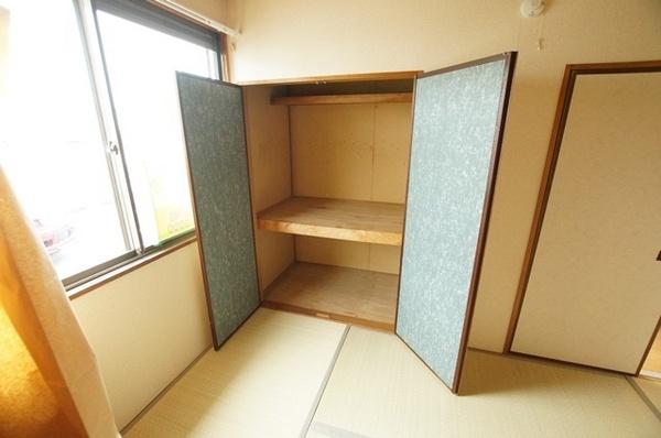 尼崎市若王寺３丁目のハイツ