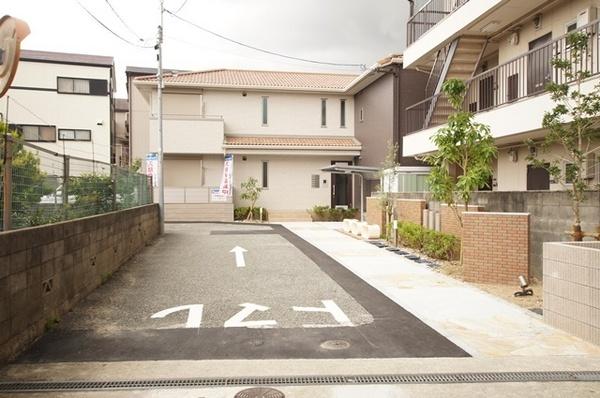 尼崎市南塚口町８丁目のハイツ