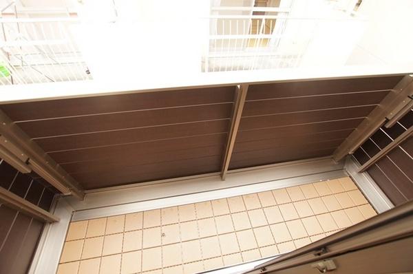 尼崎市南塚口町８丁目のハイツ
