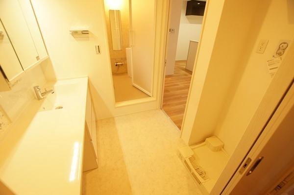 尼崎市南塚口町８丁目のハイツ