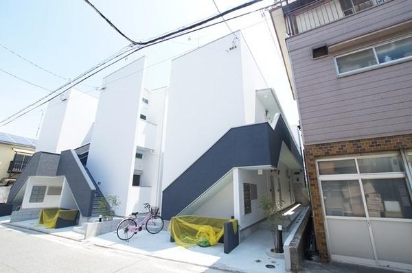 尼崎市瓦宮１丁目のハイツ