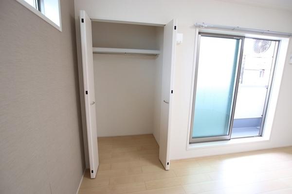 尼崎市上坂部３丁目のハイツ