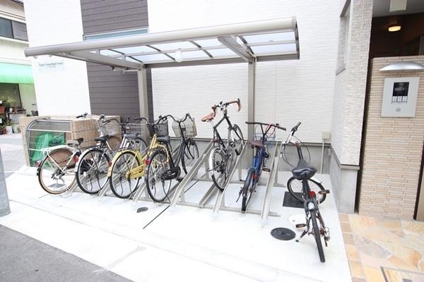 尼崎市上坂部３丁目のハイツ