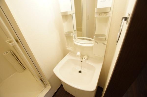 尼崎市杭瀬南新町４丁目のハイツ
