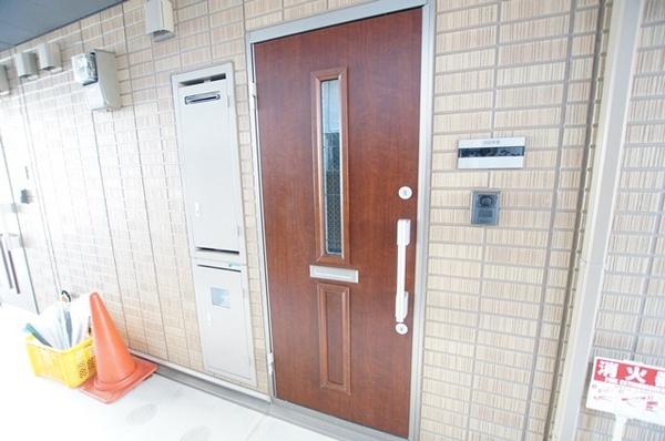 尼崎市杭瀬南新町４丁目のハイツ