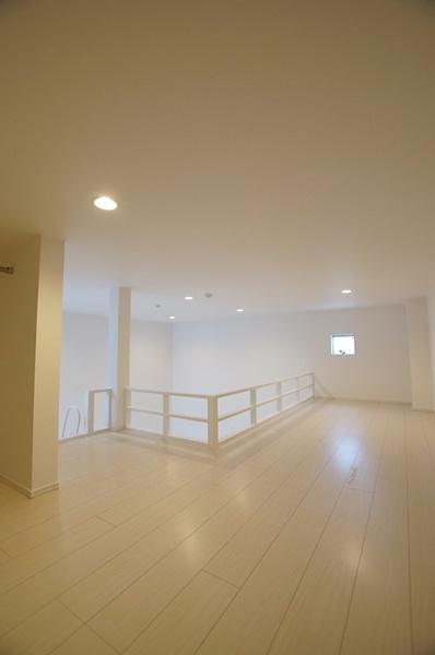 尼崎市東本町４丁目のハイツ