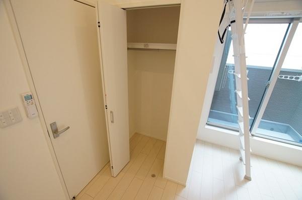 尼崎市東本町４丁目のハイツ