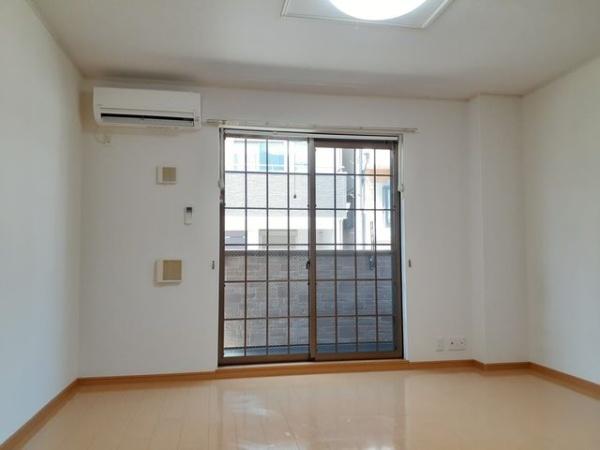 エレガンテアルバ