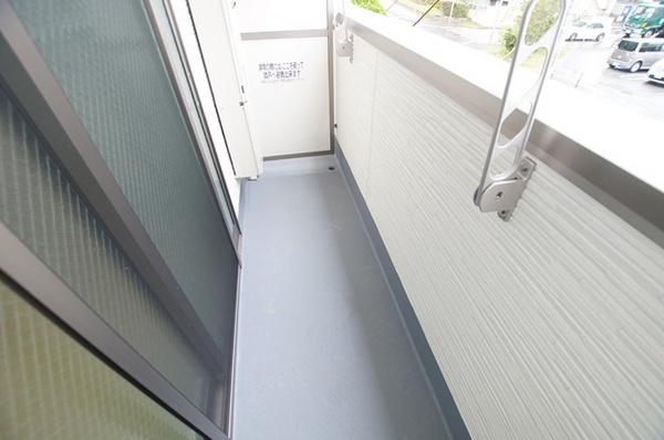 尼崎市北竹谷町３丁目のハイツ