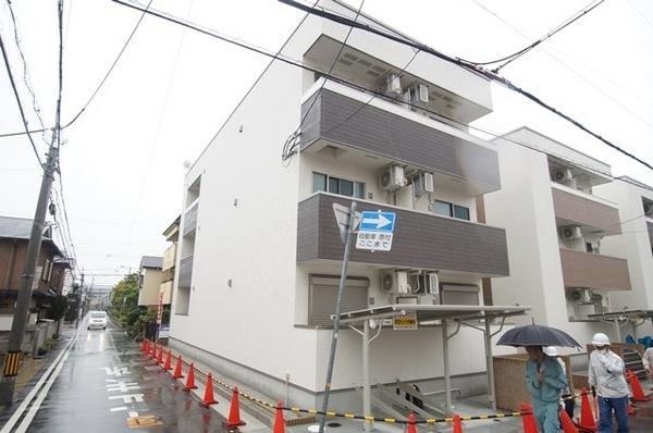 尼崎市北竹谷町３丁目のハイツ