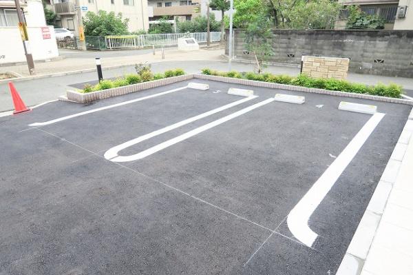 尼崎市南塚口町５丁目のハイツ