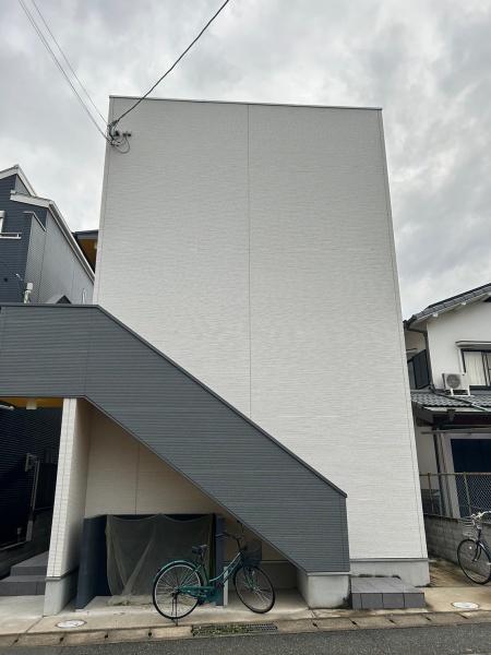 尼崎市若王寺３丁目のハイツ