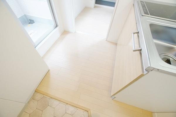 尼崎市杭瀬本町３丁目のハイツ